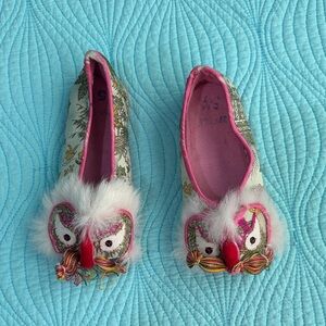 Kids Chinese Lion Design Shoes with Pink Accents